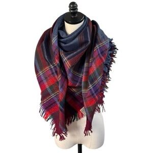 John Hanly & Co. LTD Pure Wool Made in Ireland Plaid Fringe Shawl | 54 X 54